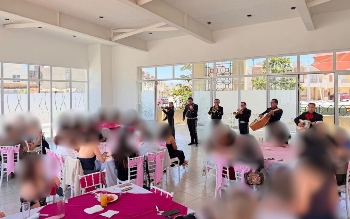 Evento social en salón del residencial
